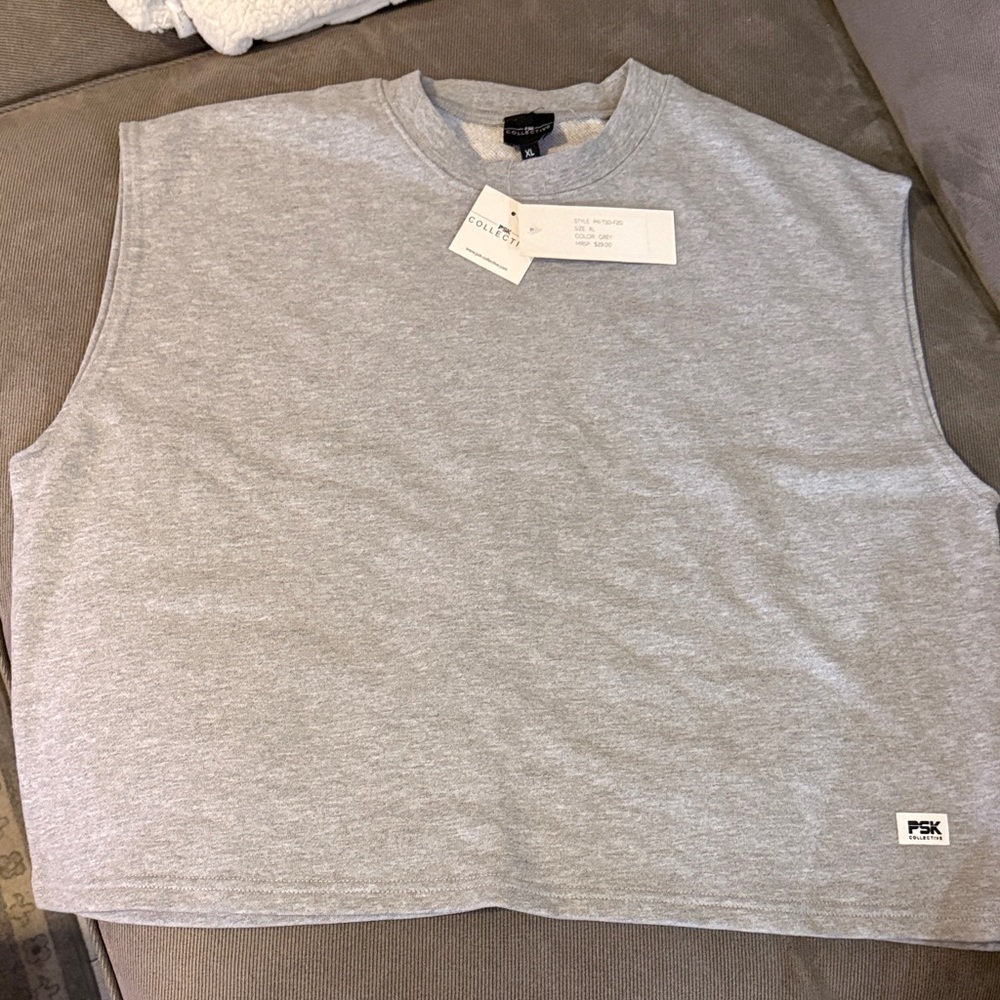 NWT MEN’S Work Out Muscle Tank in Grey   Size: XL